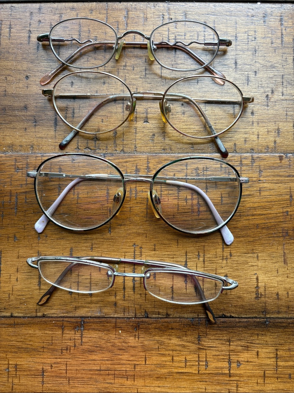 Women’s Vintage Wireframe Glasses — Gold Tone
